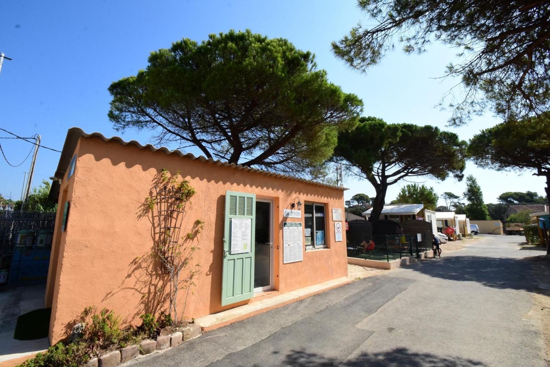 Camping La Bergerie Plage Hyères Exteriör bild