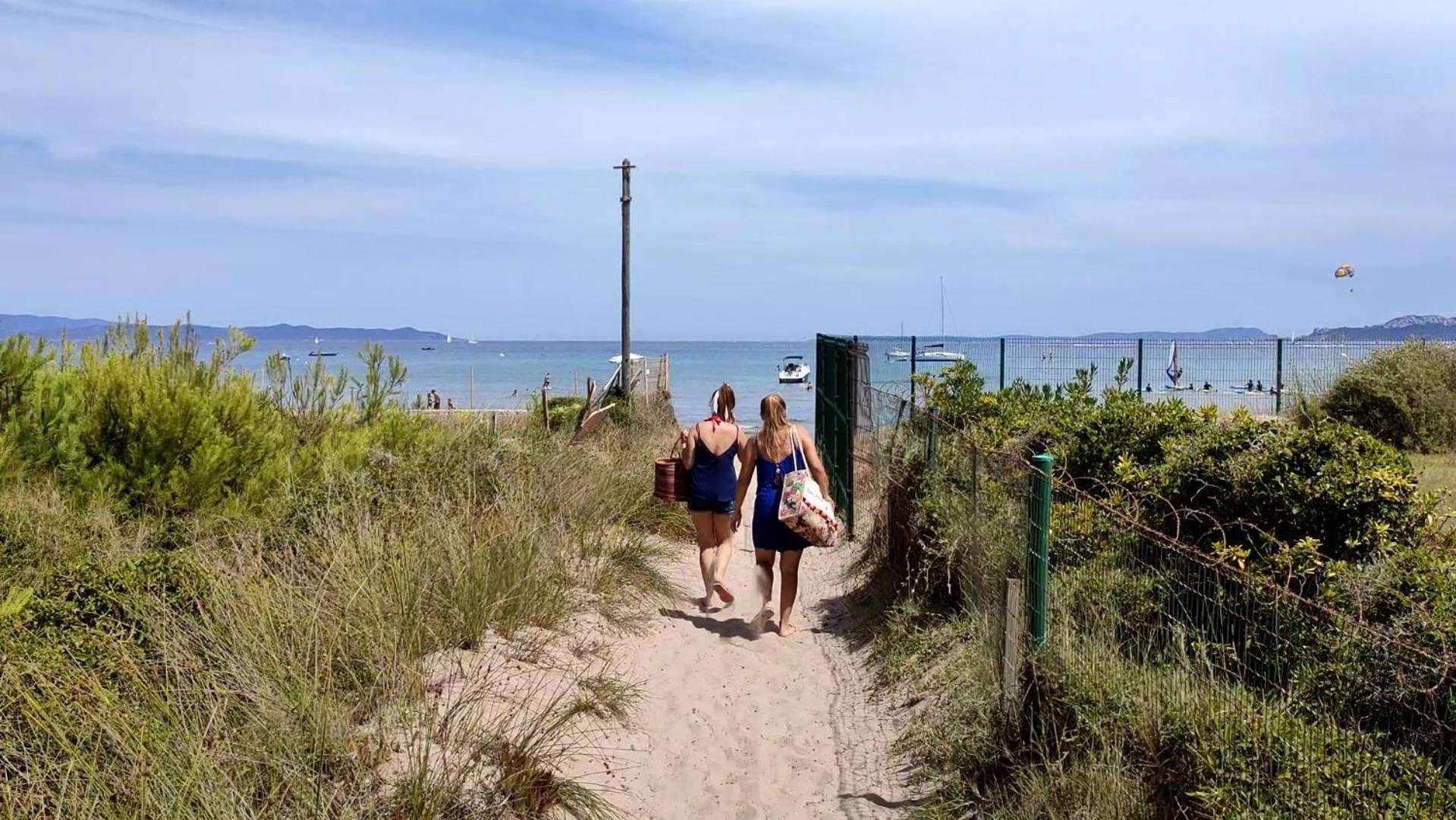 Camping La Bergerie Plage Hyères Exteriör bild